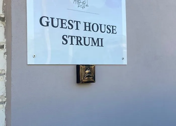 Luli Strumi *